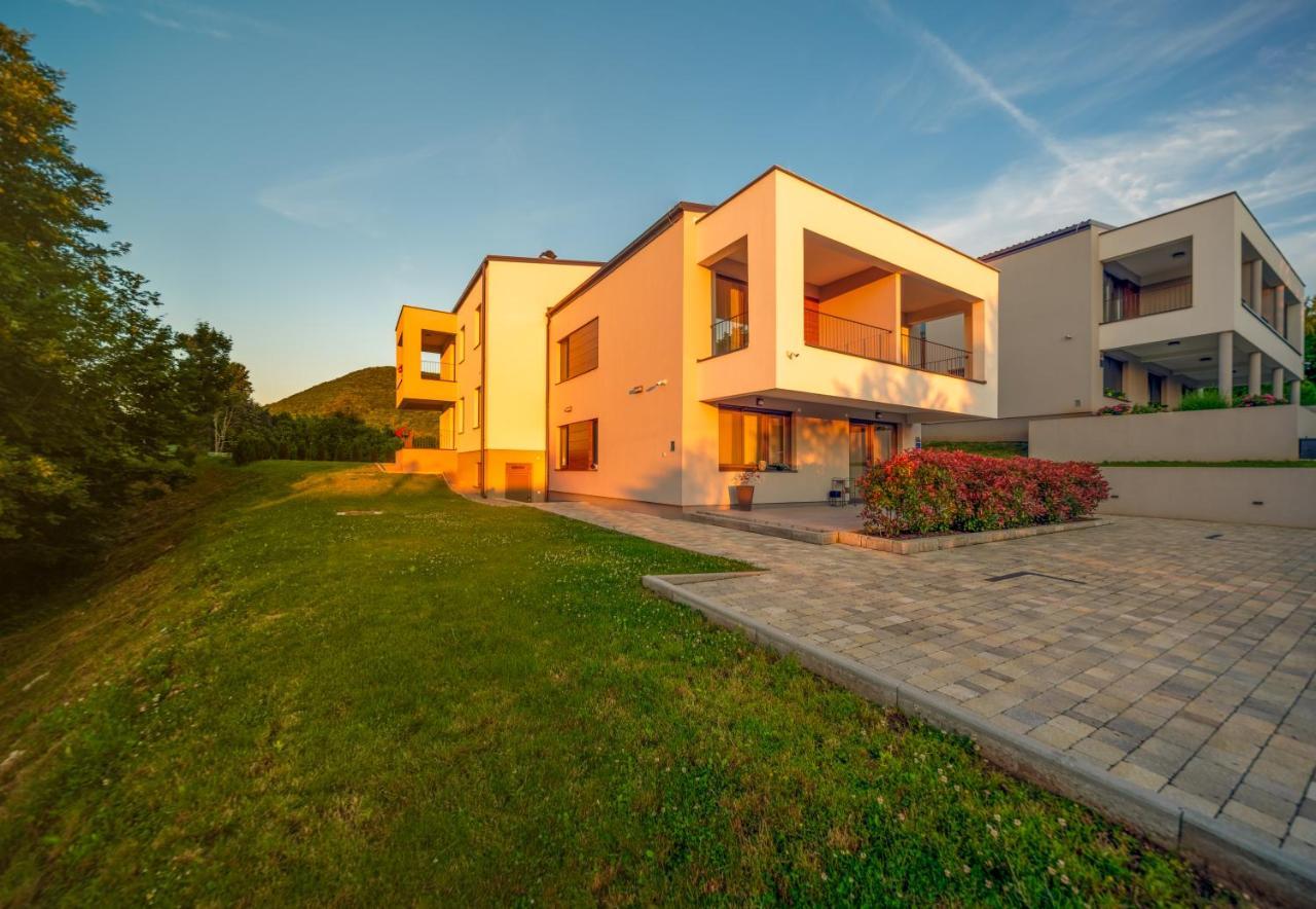 B&B Plitvice Lacus セリステ・ドゥレズニツコ エクステリア 写真